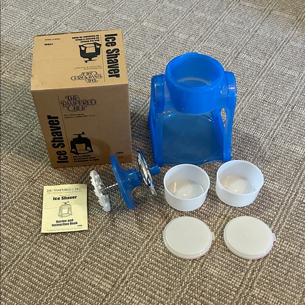 The Pampered Chef Ice Shaver Set